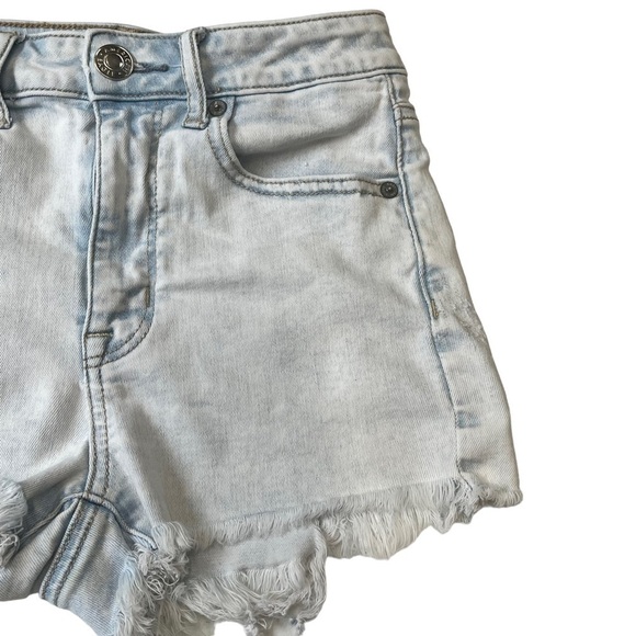 AMERICAN Eagle Light Wash Hi-Rise Shortie Denim Shorts 2 Distressed Cut Off - Picture 4 of 9